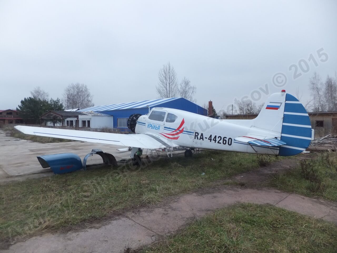 Yak-18T_RA-44260_0003.jpg