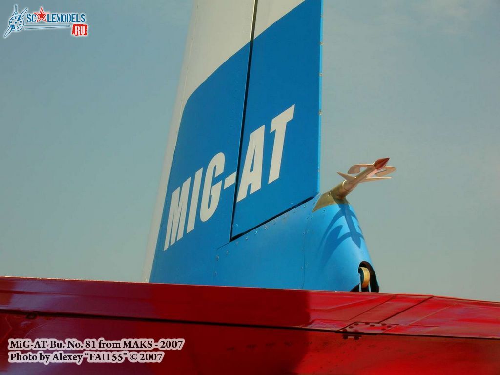 MiG-AT_81_20.jpg