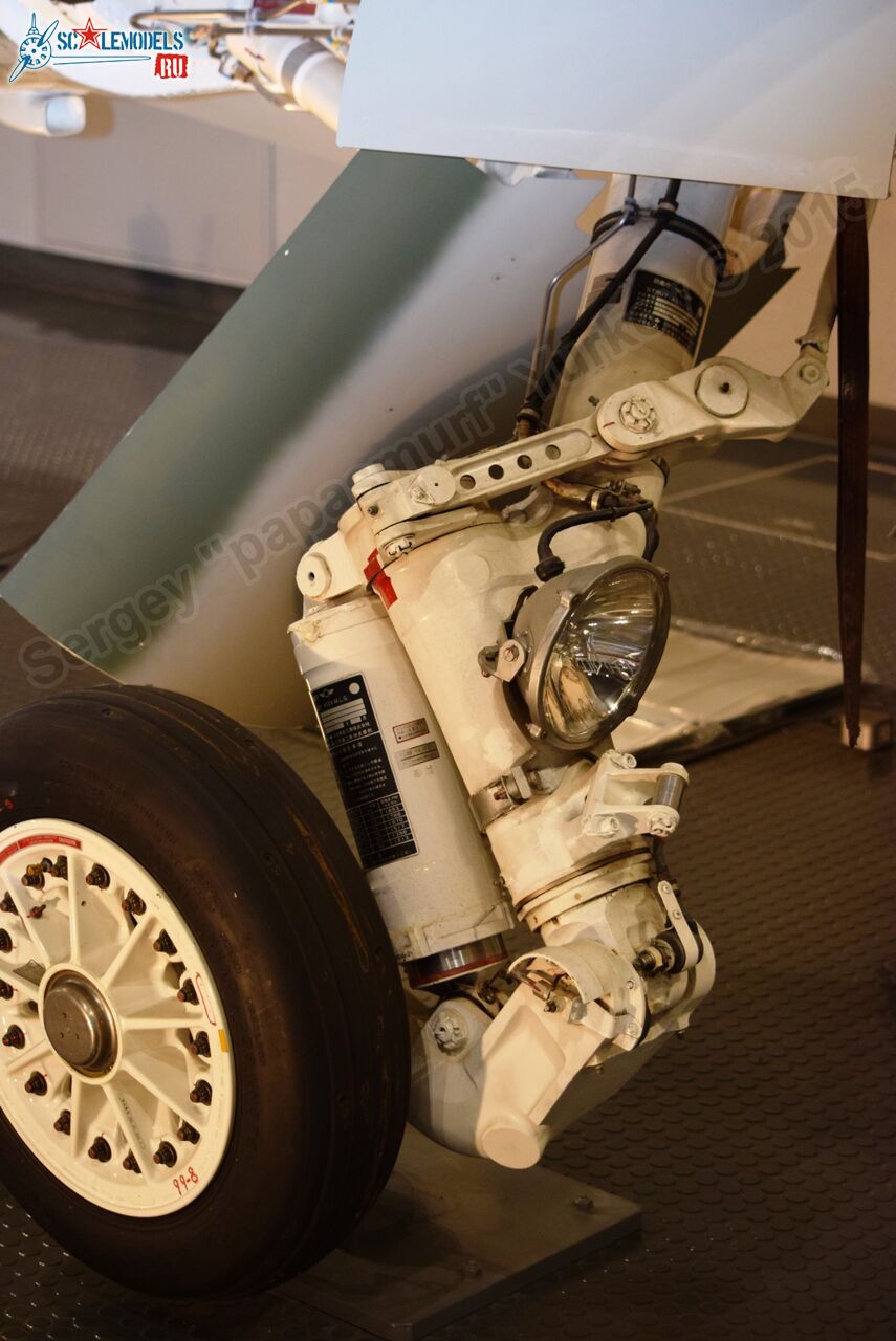 Mitsubishi_F-1_0083.jpg