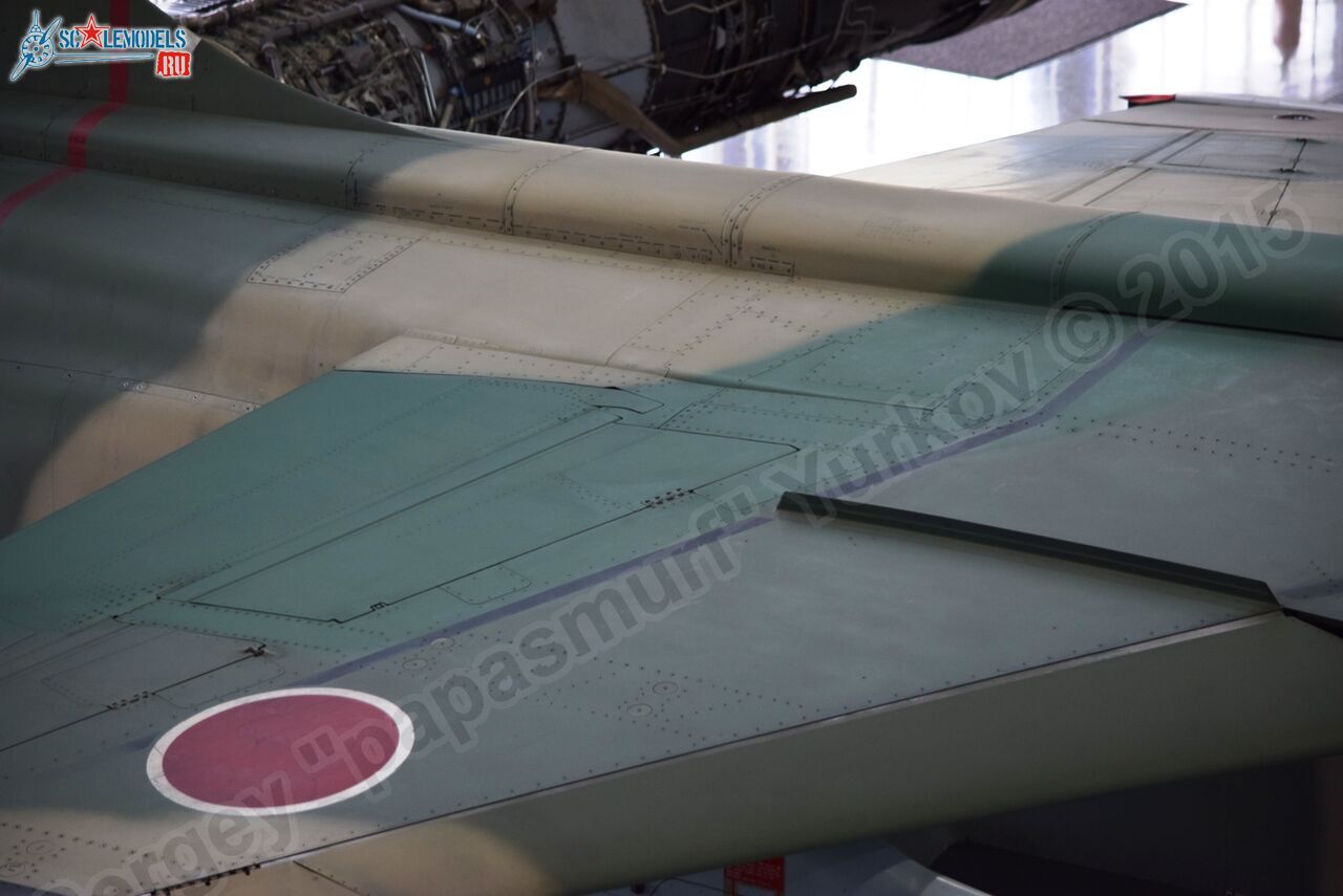 Mitsubishi_F-1_0025.jpg