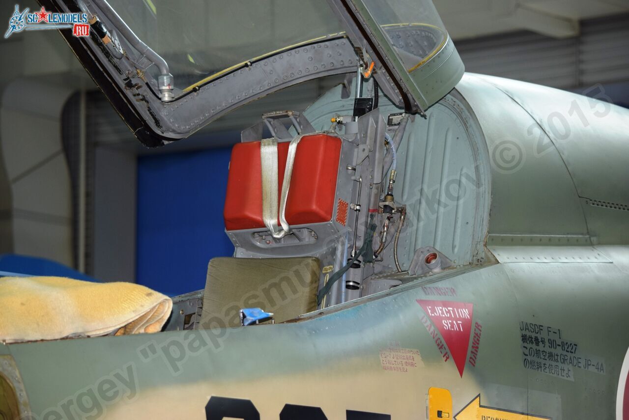 Mitsubishi_F-1_0048.jpg