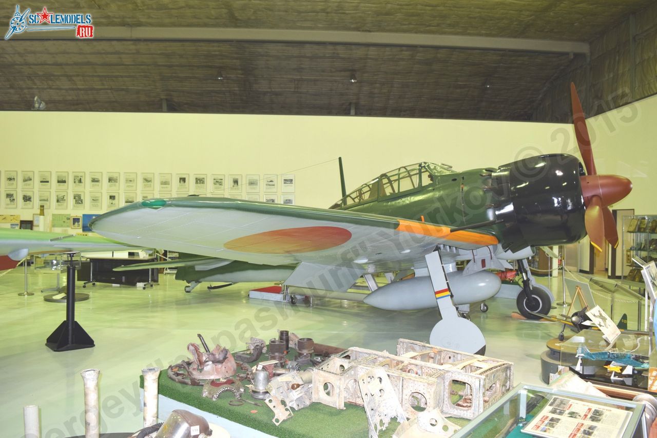 Mitsubishi_A6M5_Zero_0009.jpg