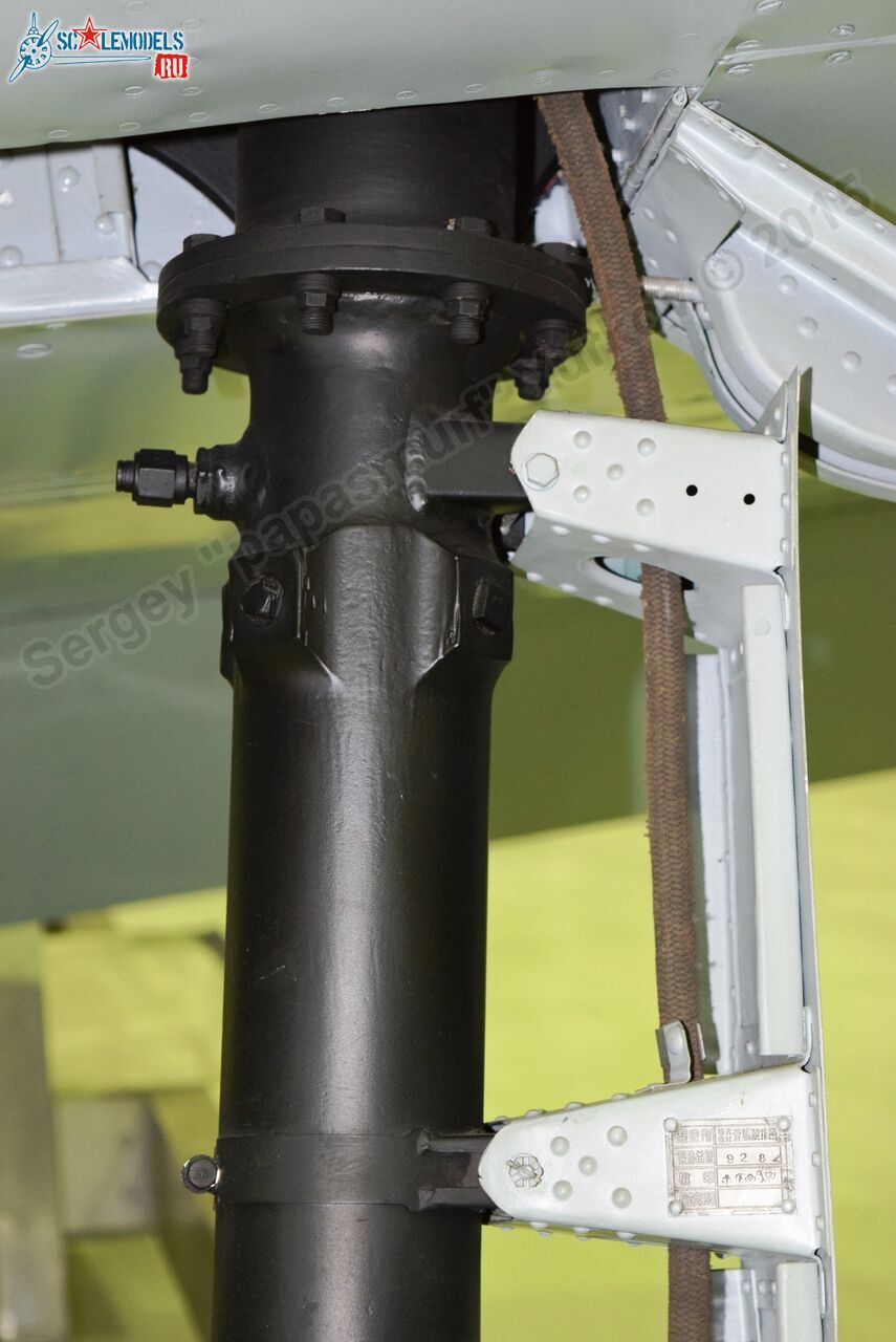 Mitsubishi_A6M5_Zero_0050.jpg