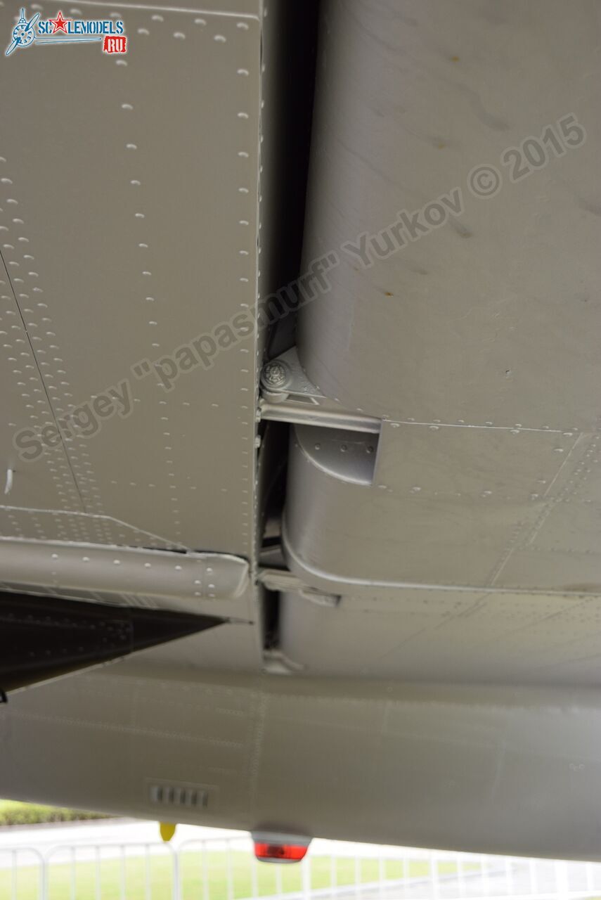 Curtiss_C-46A_Commando_0054.jpg
