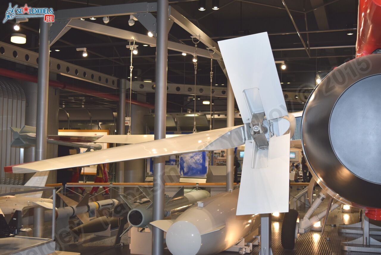 Mitsubishi_F-2_Mockup_0021.jpg