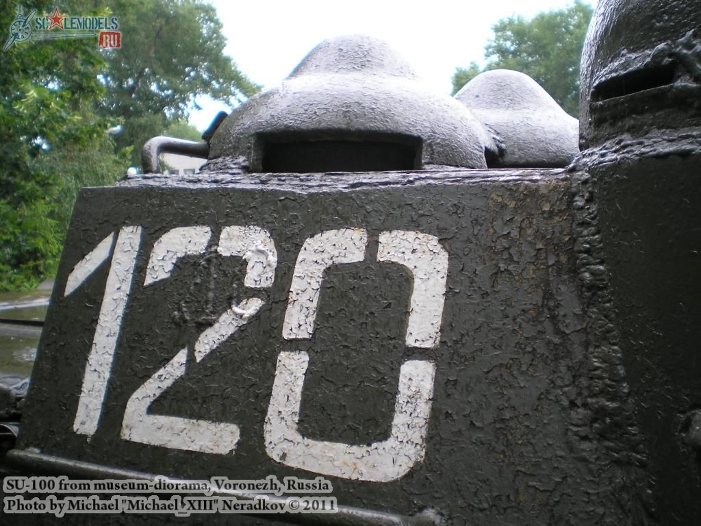 su-100_0016.jpg