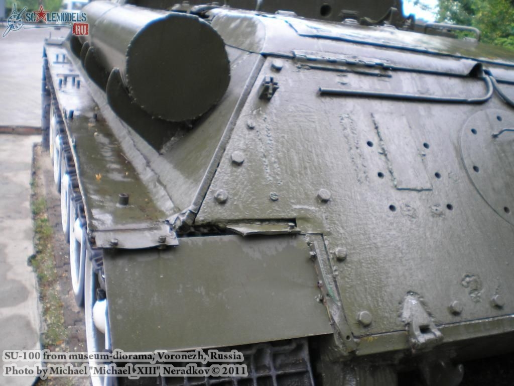 su-100_0067.jpg