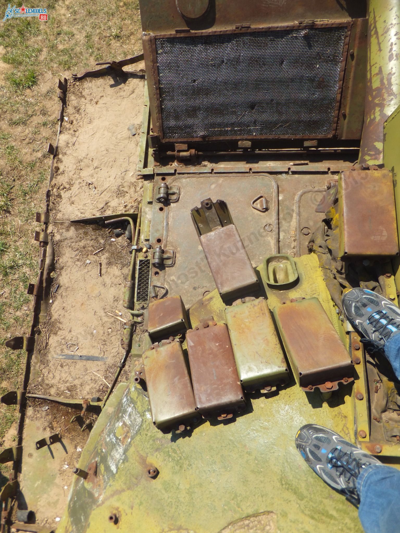 T-54_wreck_0043.jpg