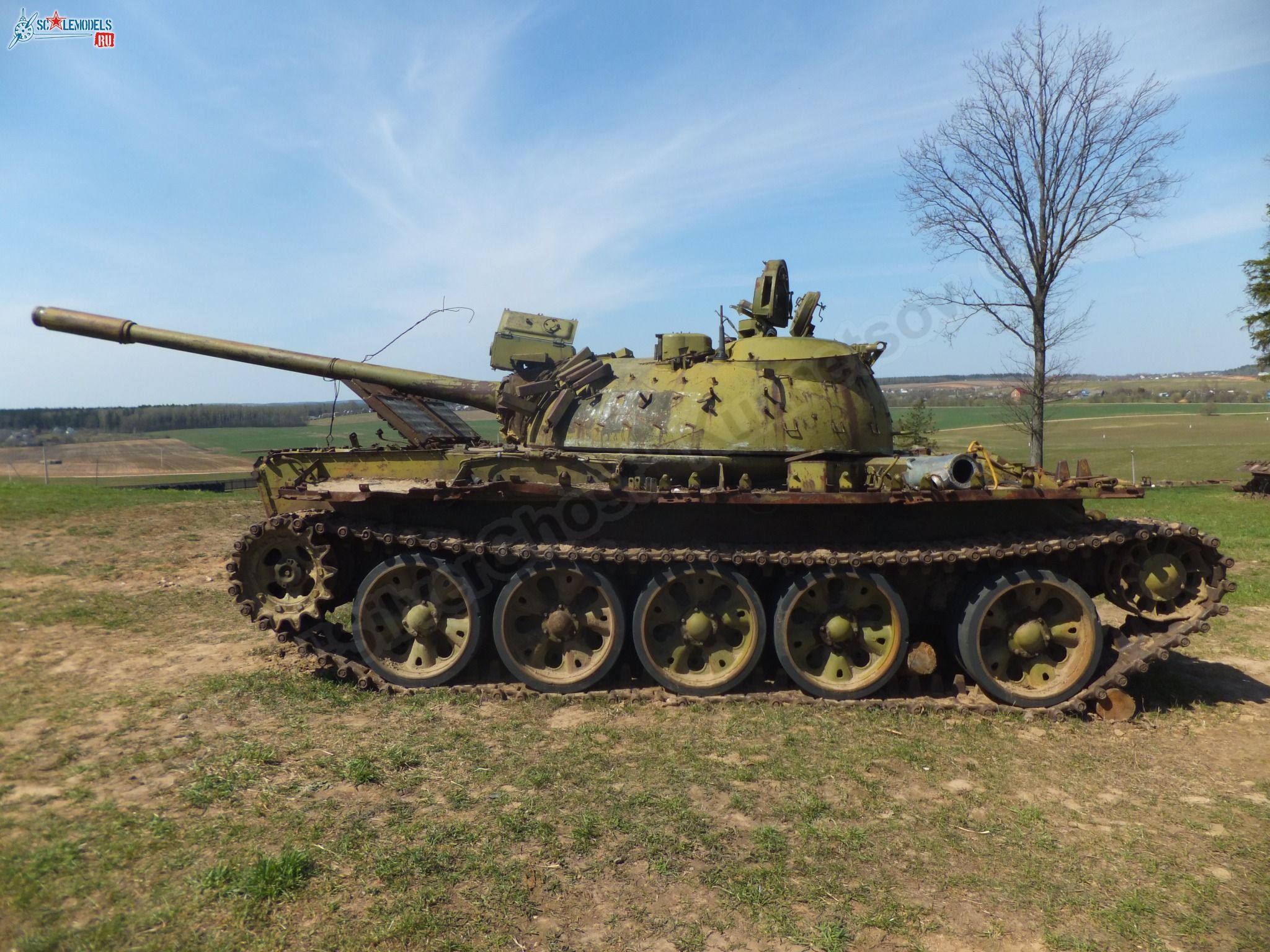 T-54_wreck_0113.jpg