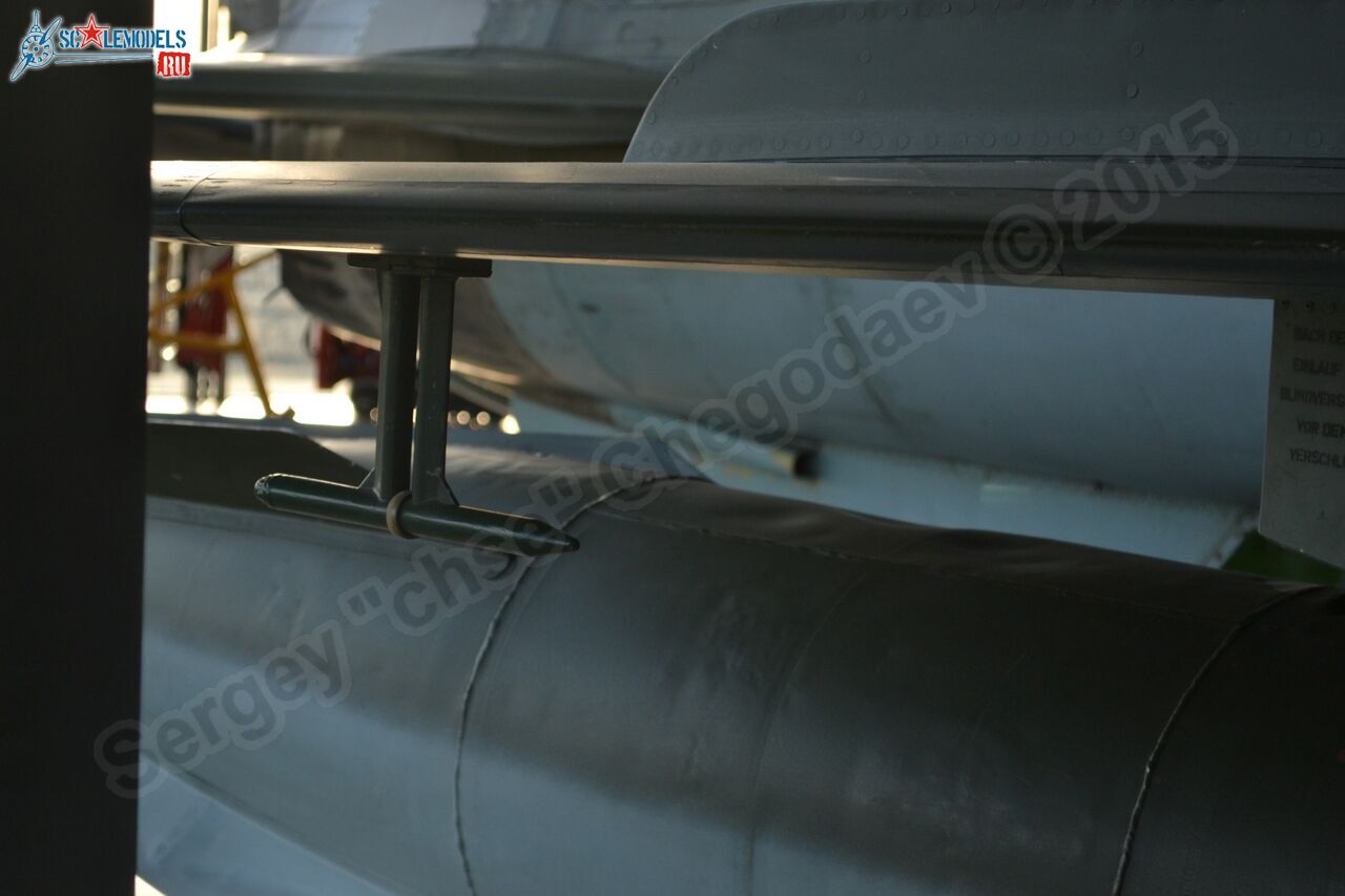 MiG-21MF_0010.jpg