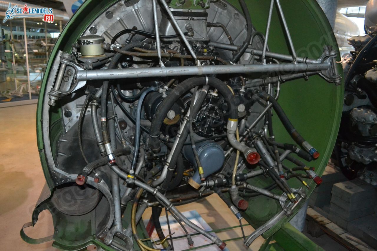 Pratt-Whitney_R1830-90D_0026.jpg