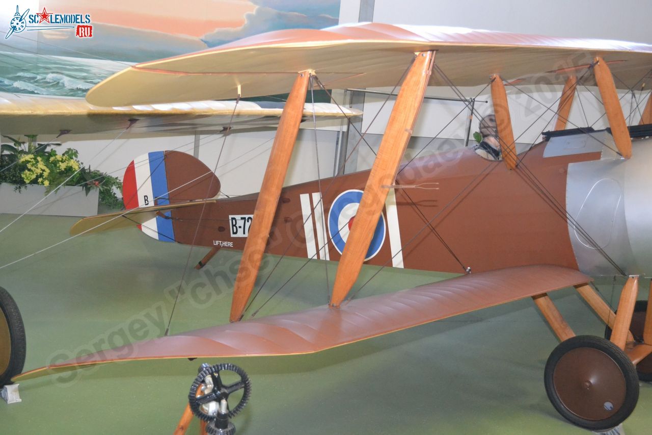 Sopwith_F1_Camel_0002.jpg