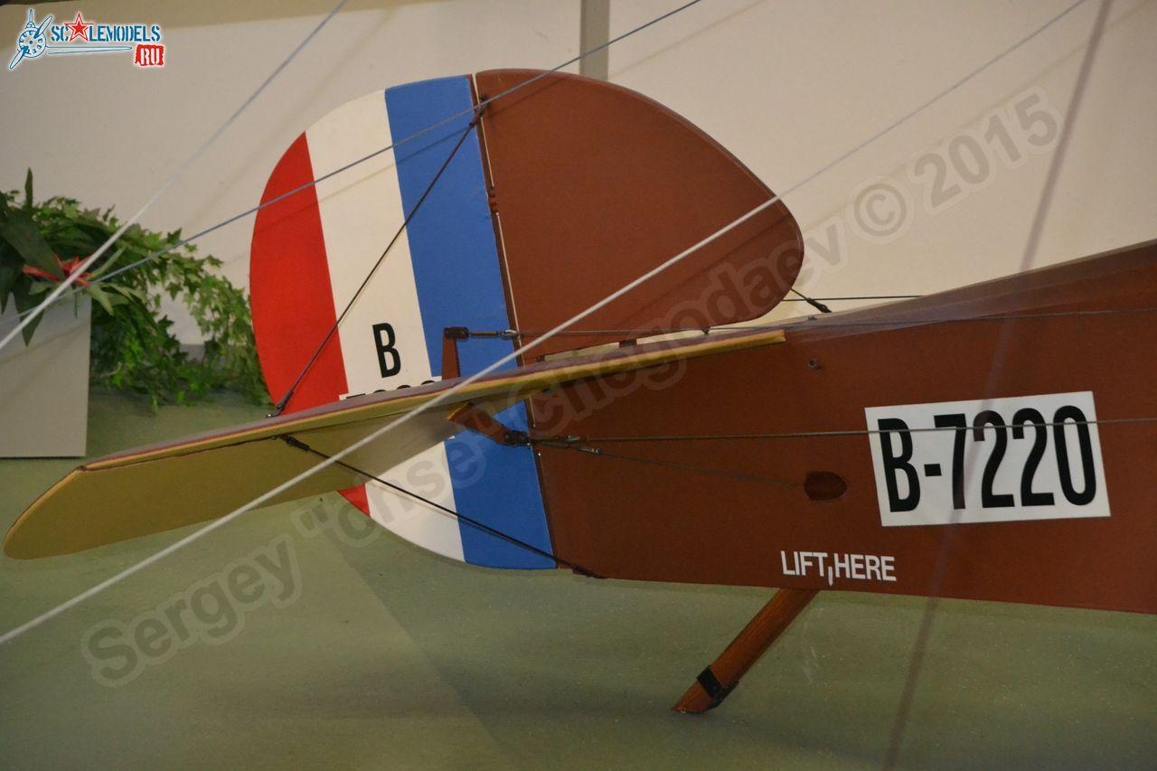 Sopwith_F1_Camel_0010.jpg