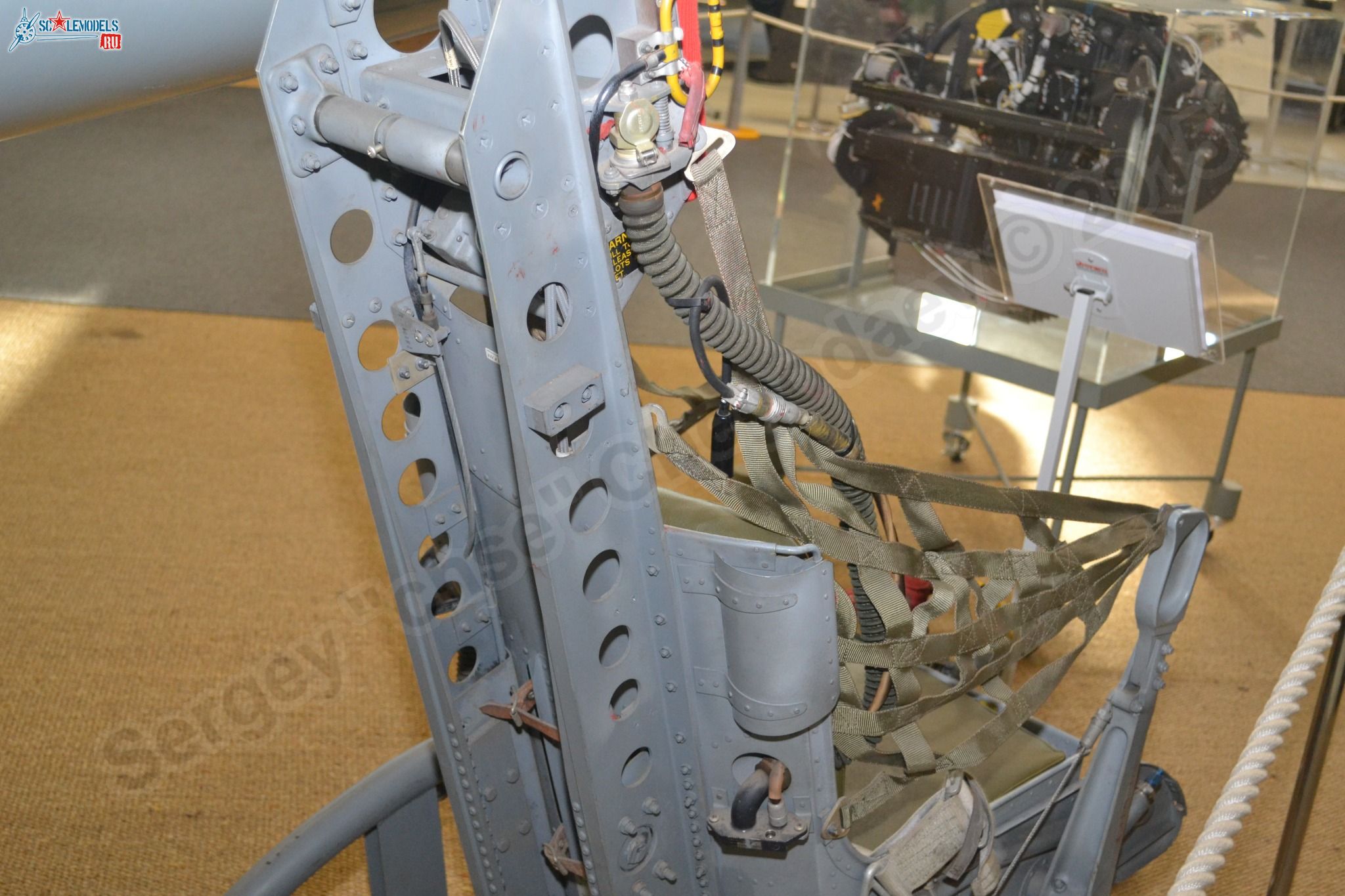 F-104G_Ejection_seat_0007.jpg