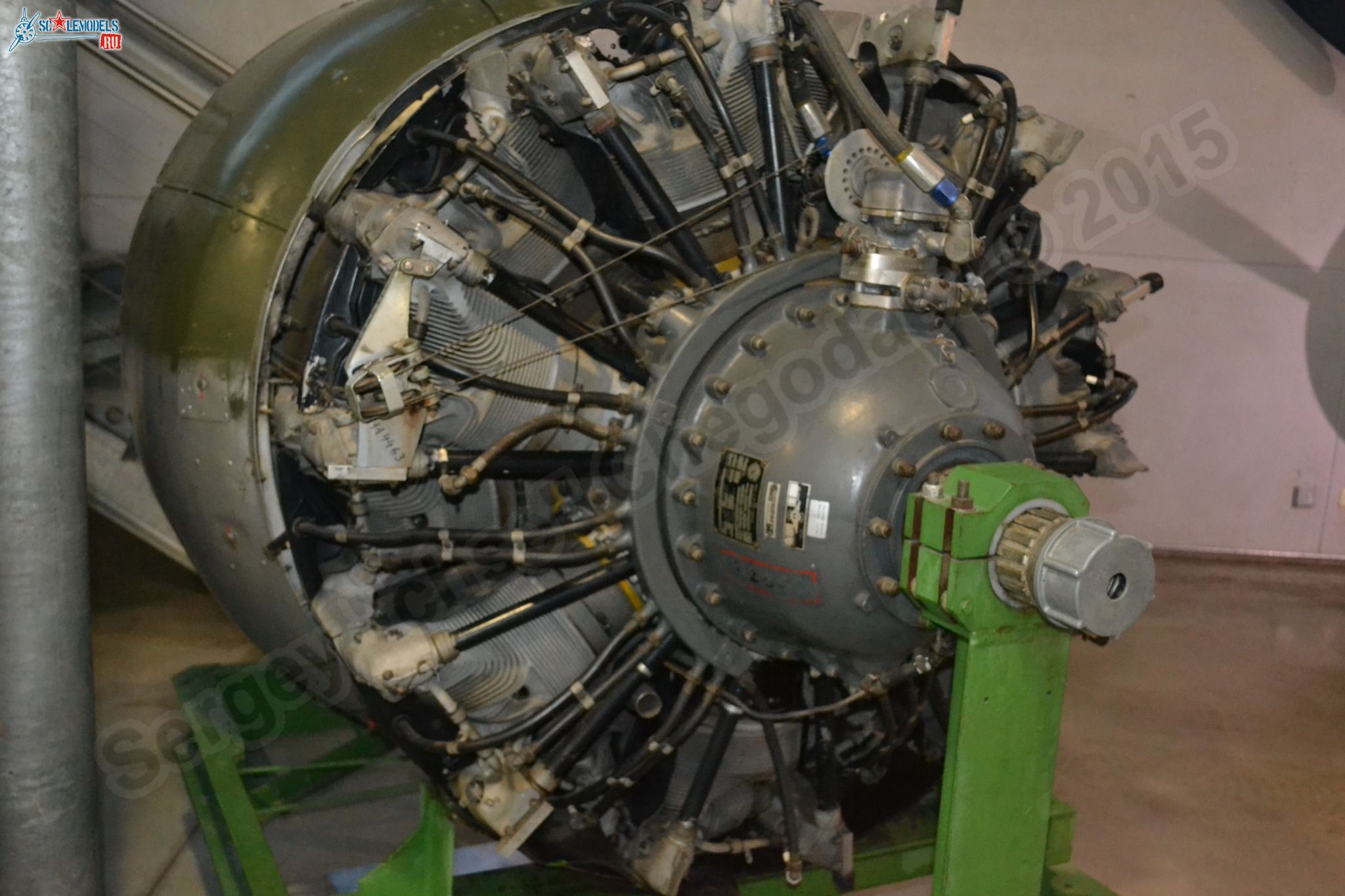 Pratt-Whitney_R1830-90D_0000.jpg