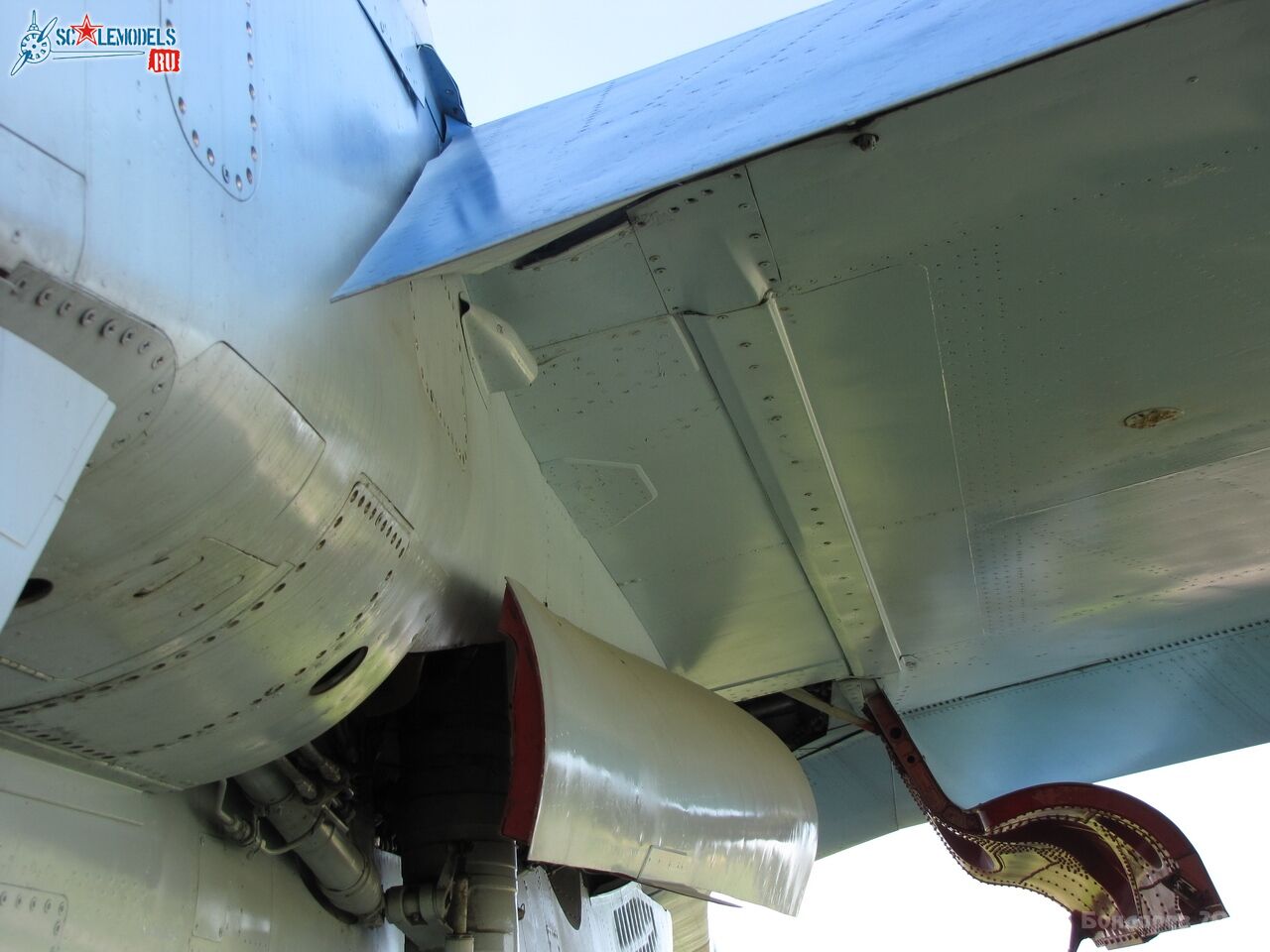 402_Su-27P.jpg