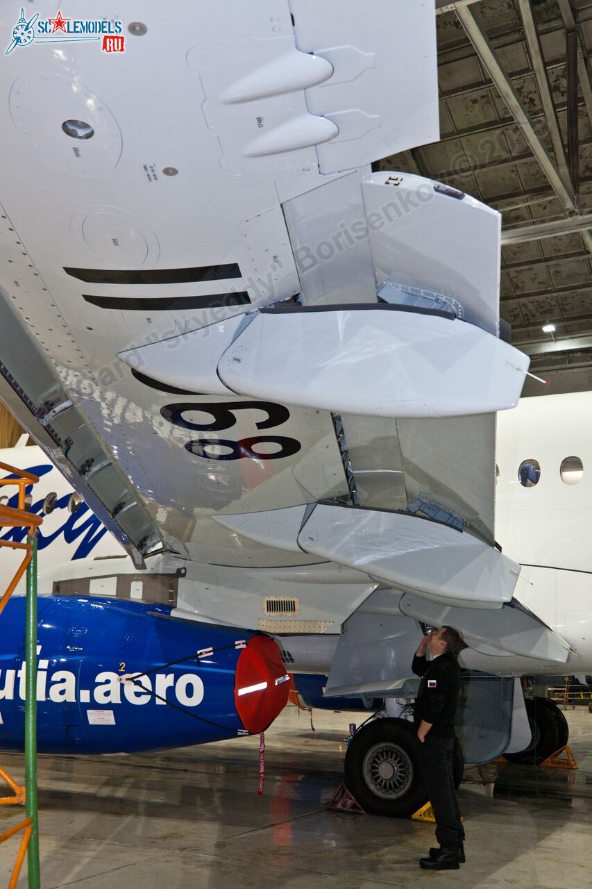 SSJ-100_RA-89011_178.jpg