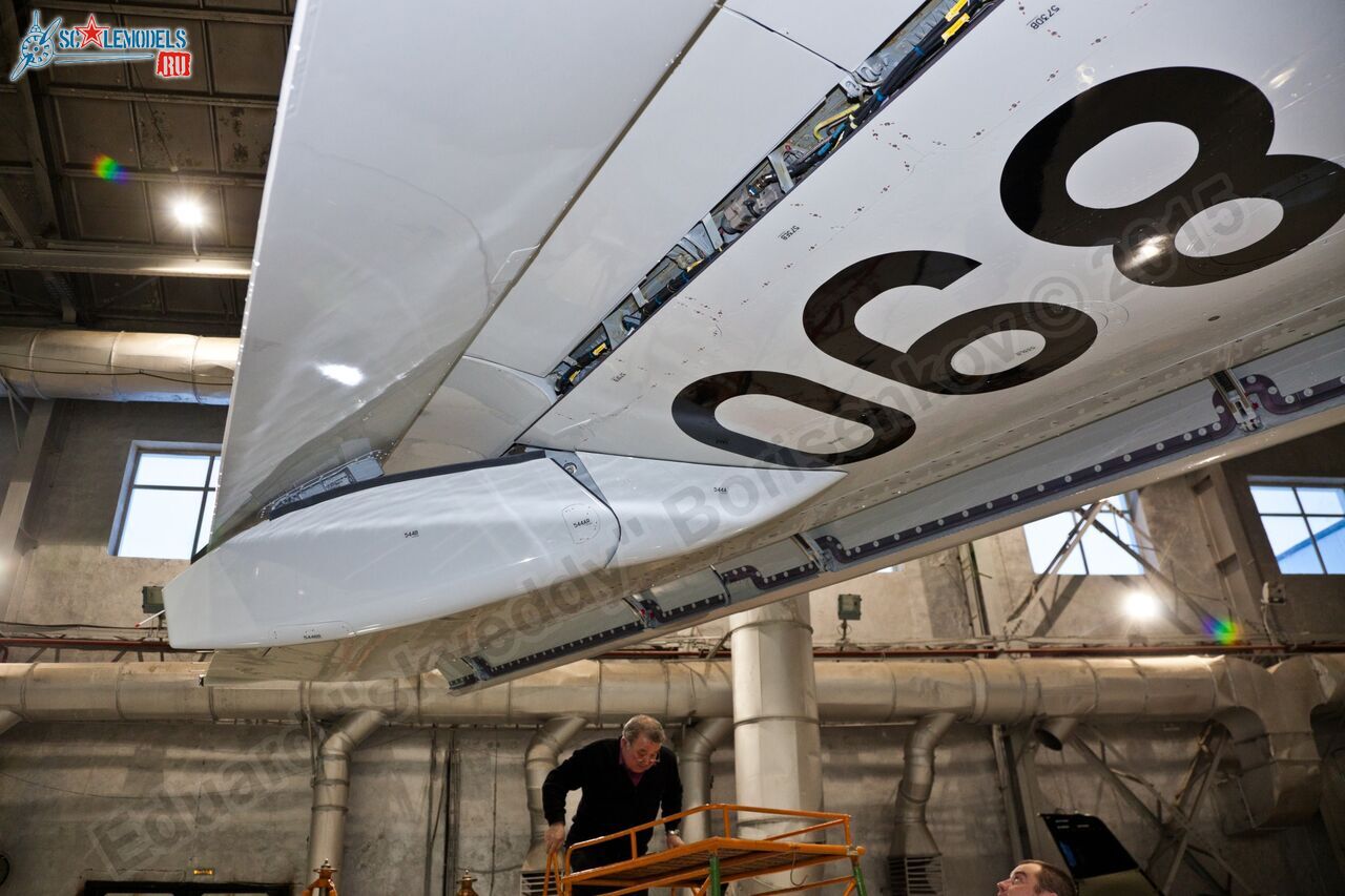 SSJ-100_RA-89011_179.jpg