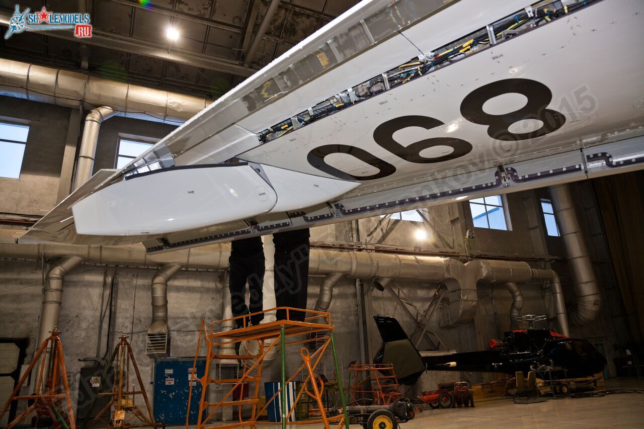 SSJ-100_RA-89011_182.jpg