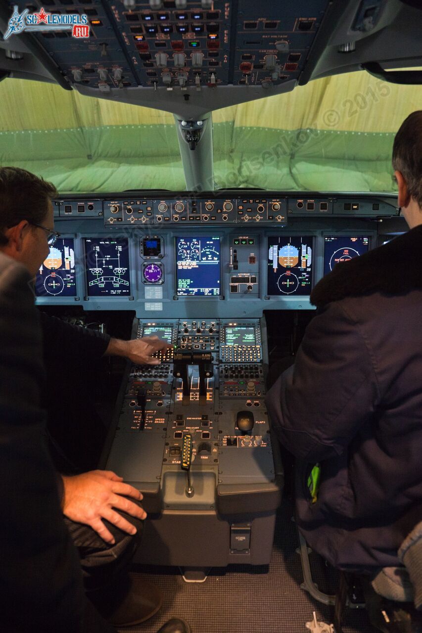 SSJ-100_RA-89011_308.jpg