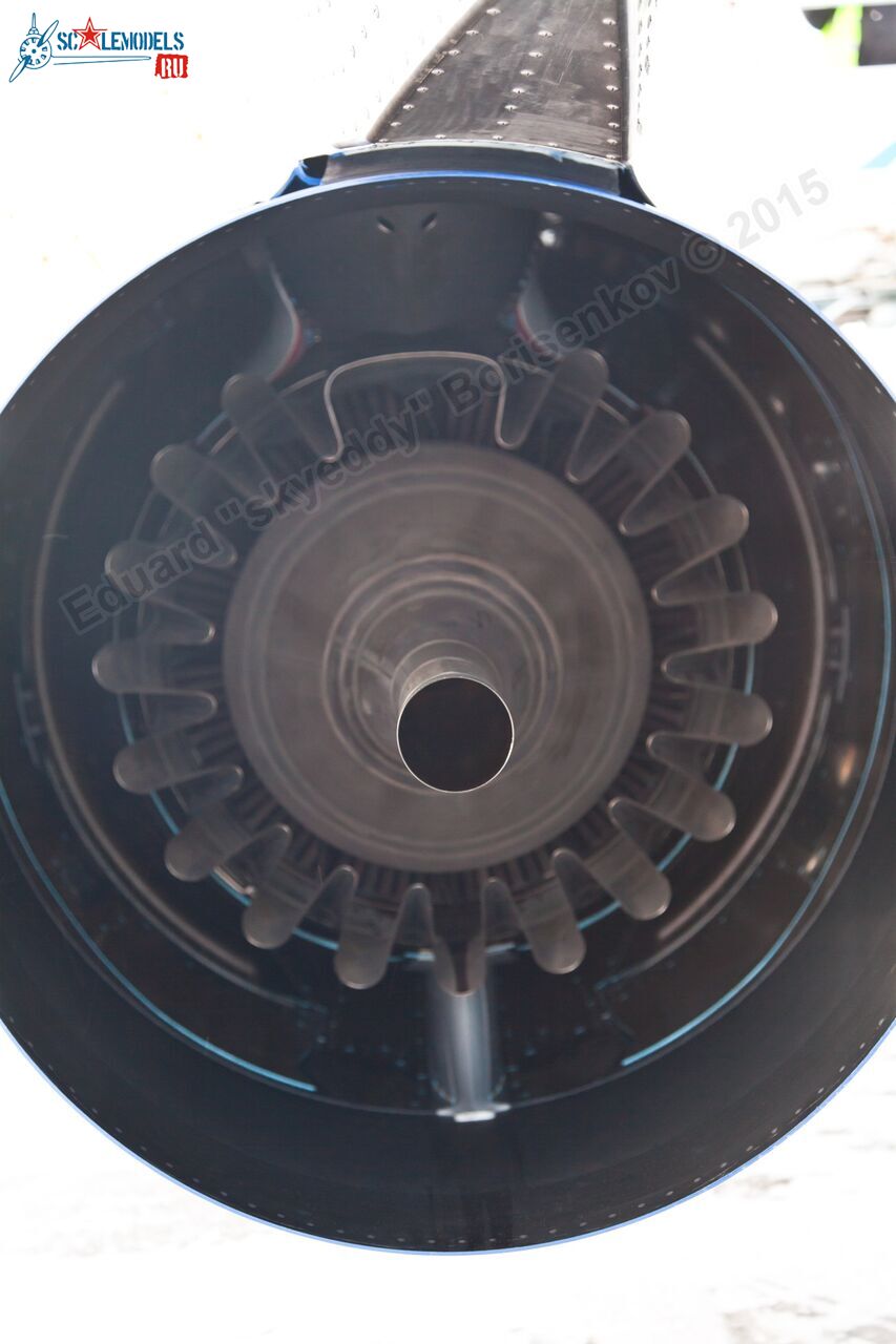SSJ-100_RA-89011_70.jpg