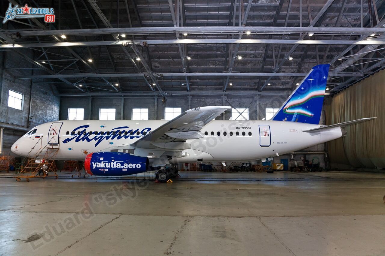 SSJ-100_RA-89011_35.jpg