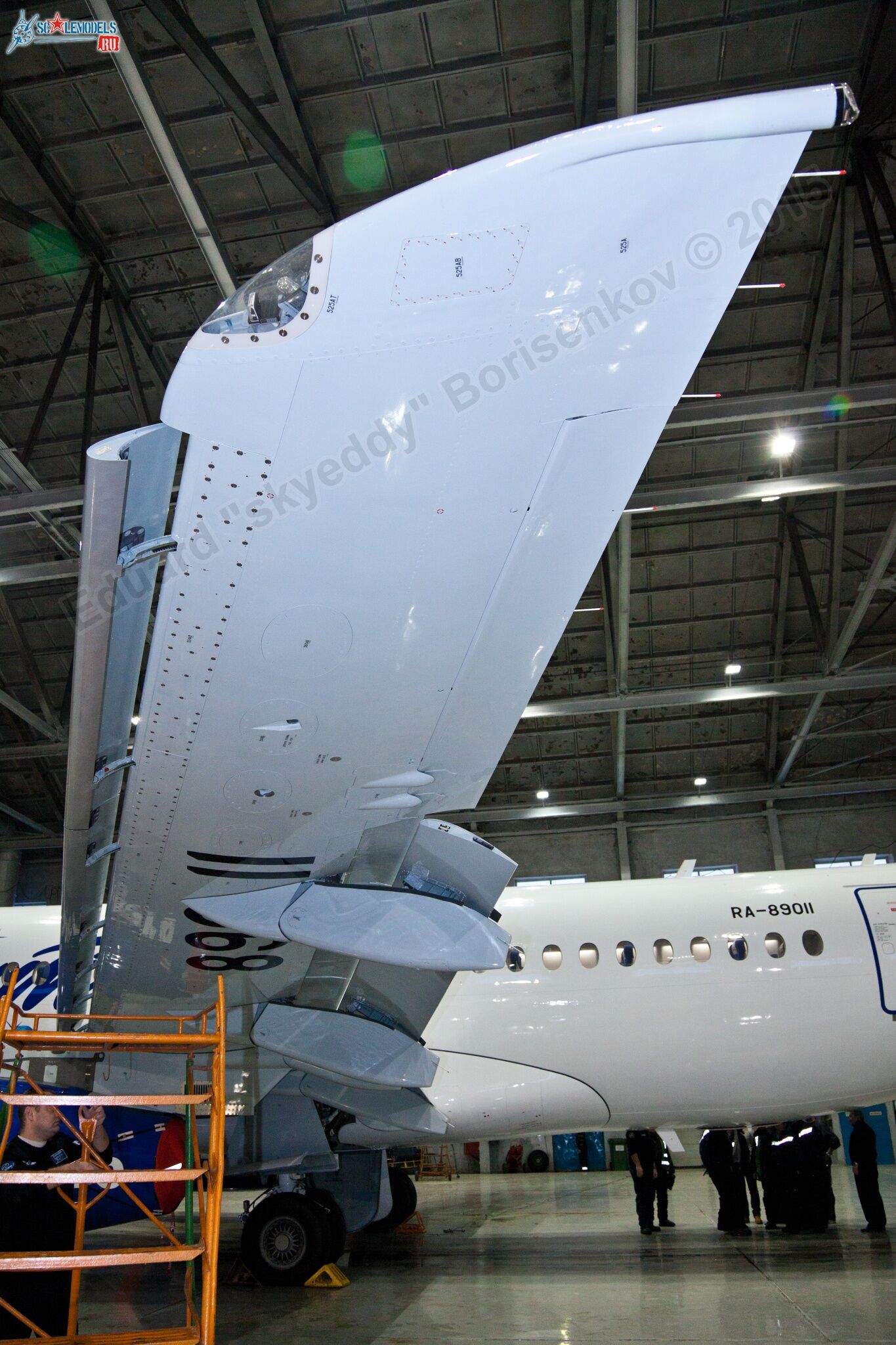 SSJ-100_RA-89011_176.jpg