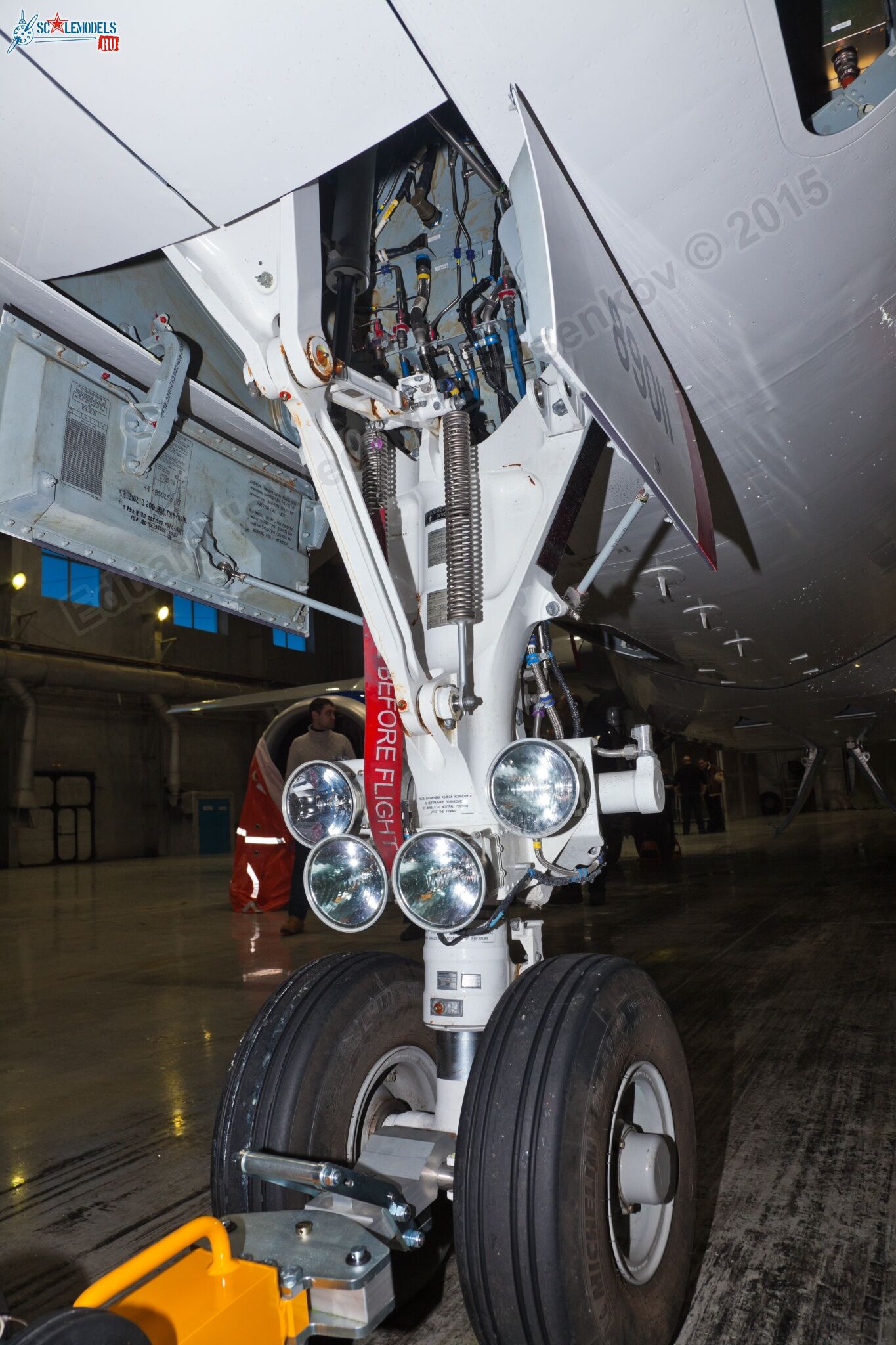 SSJ-100_RA-89011_276.jpg