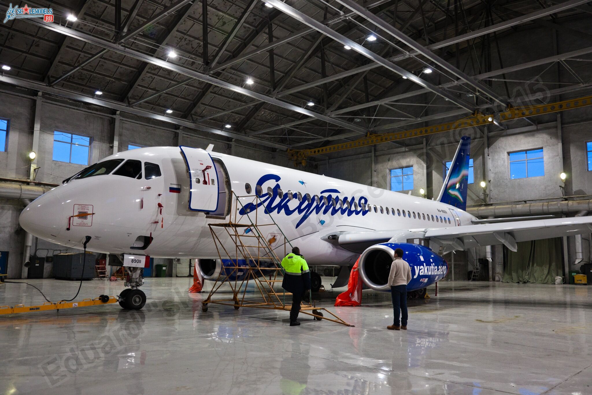 SSJ-100_RA-89011_303.jpg