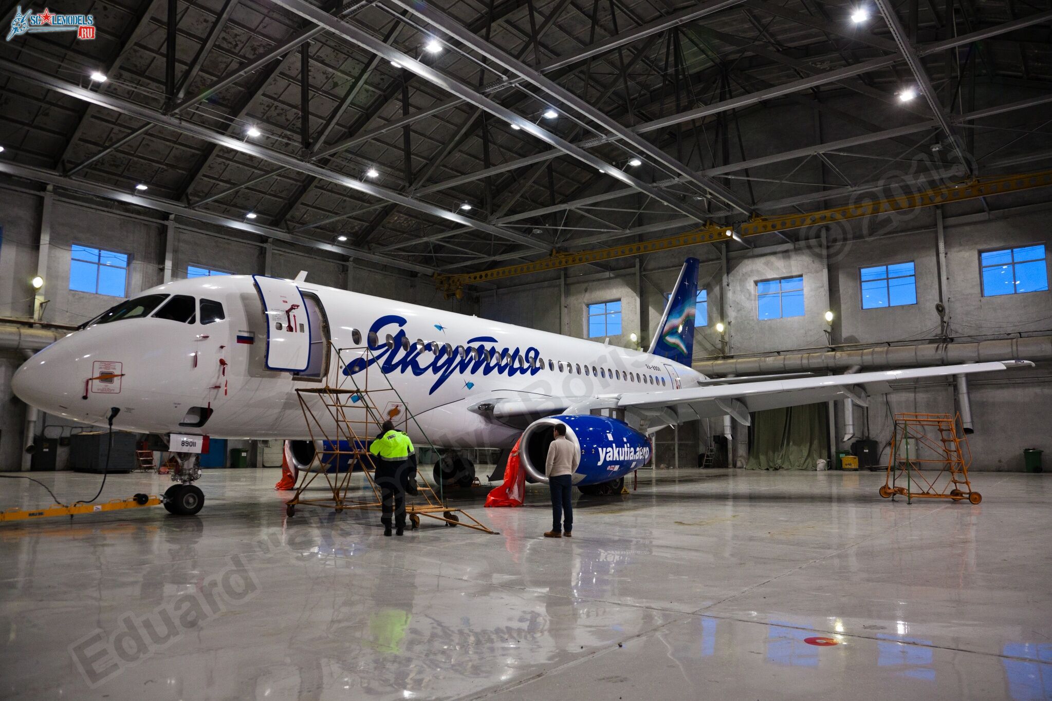 SSJ-100_RA-89011_304.jpg