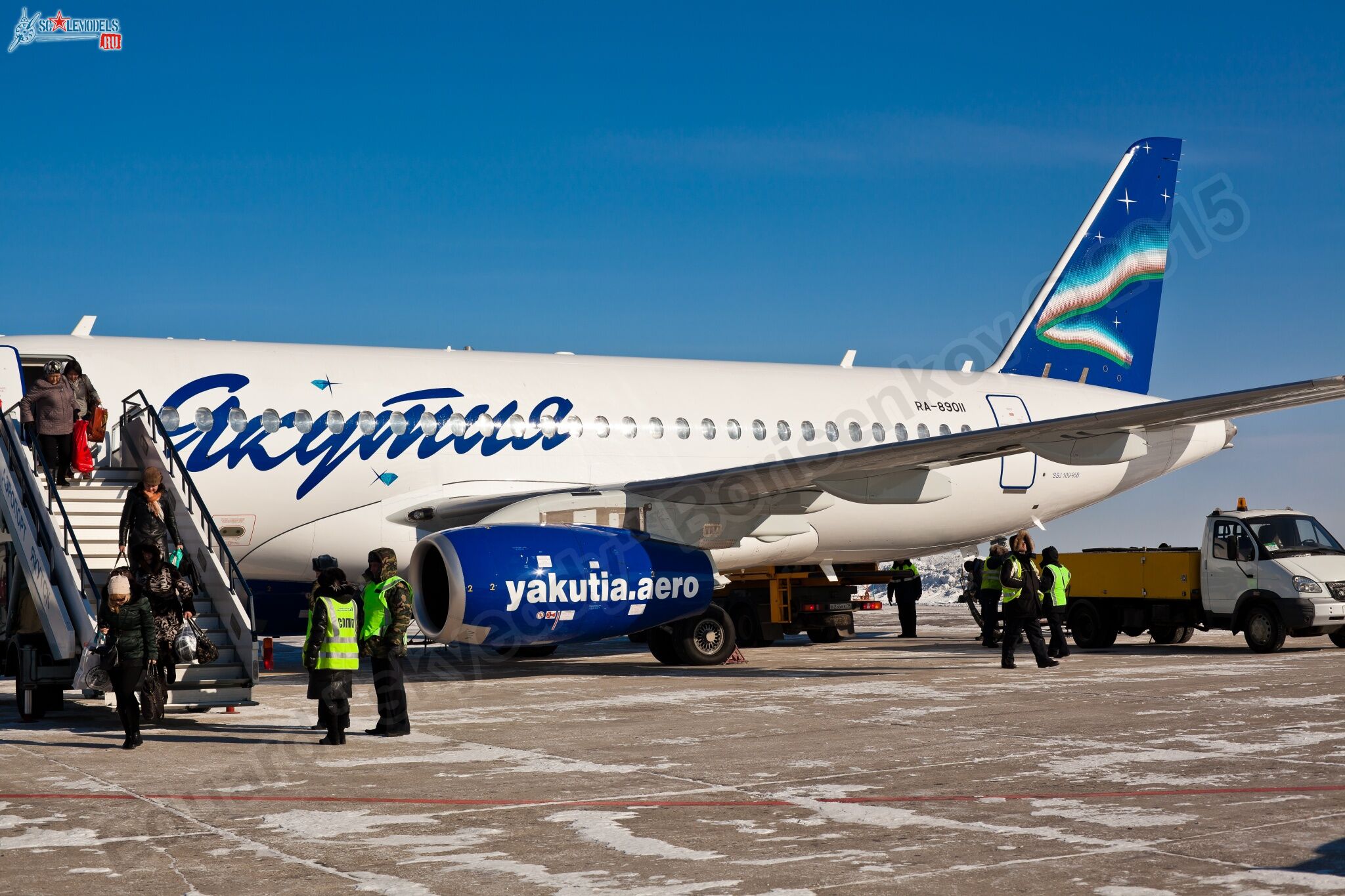 SSJ-100_RA-89011_340.jpg