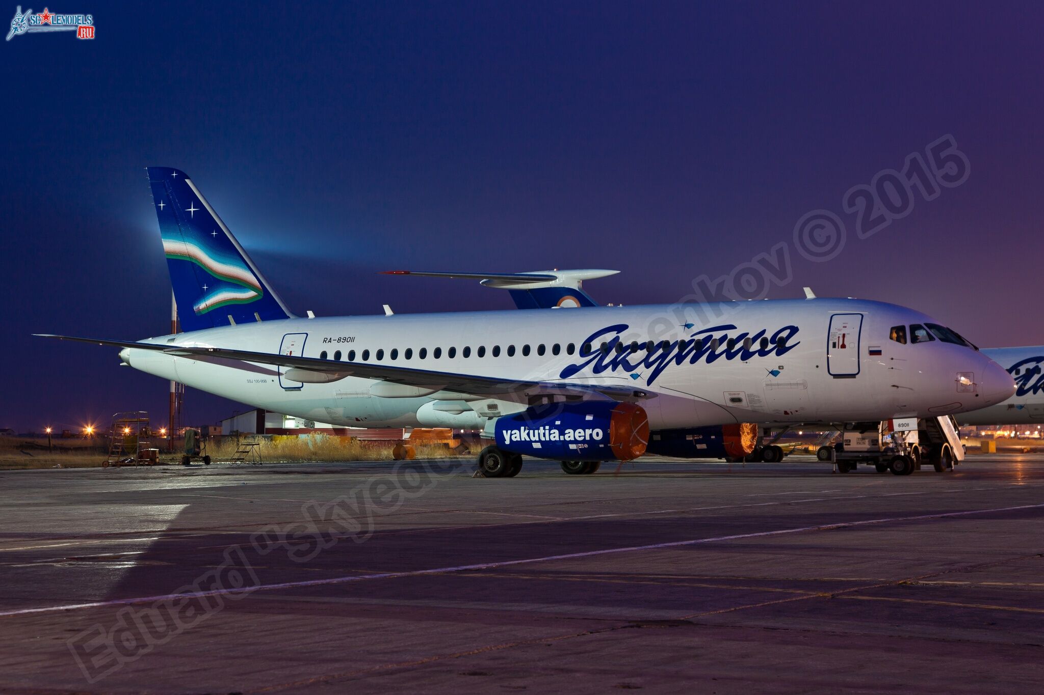SSJ-100_RA-89011_4.jpg