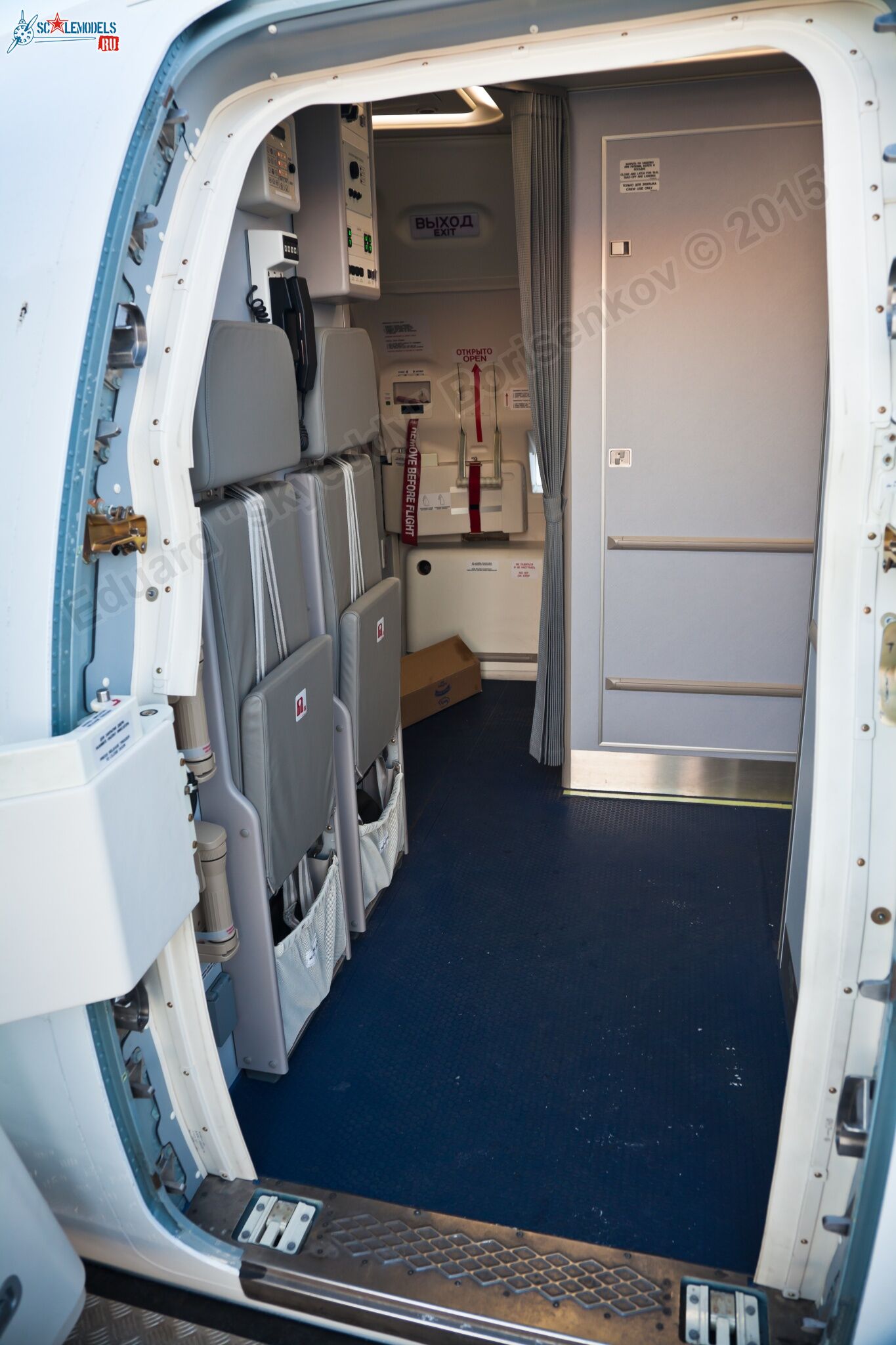 SSJ-100_RA-89011_97.jpg