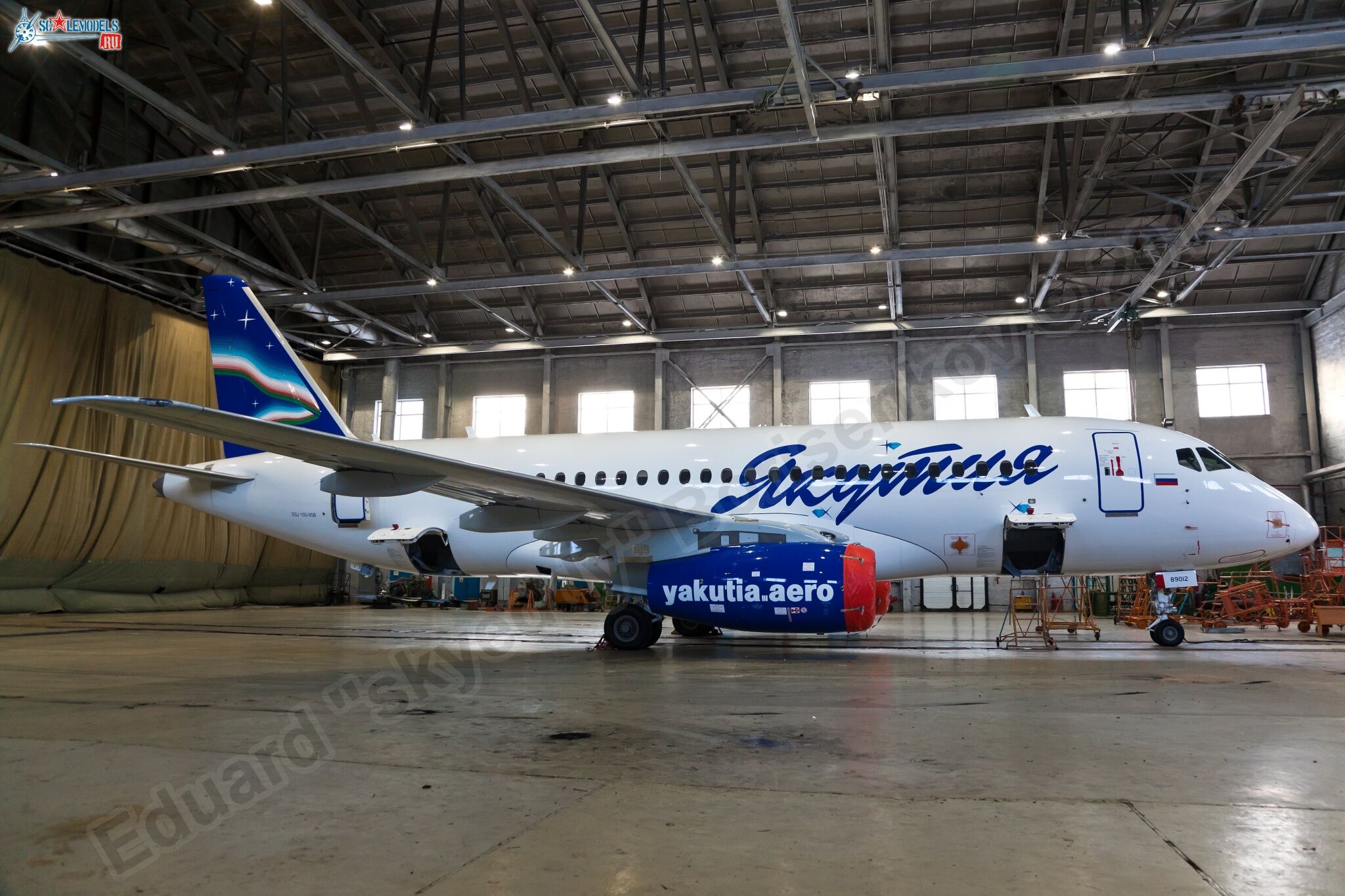 SSJ-100_RA-89011_38.jpg