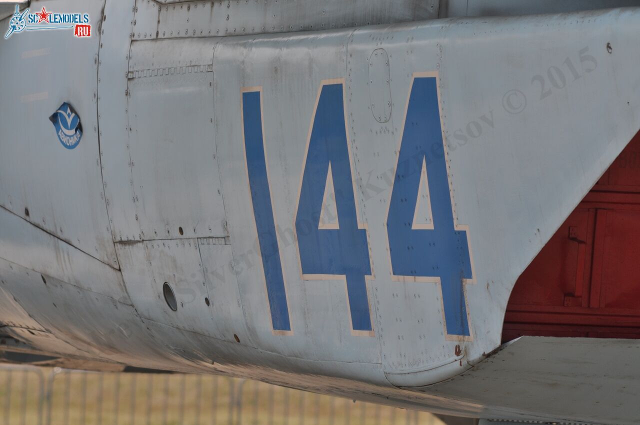 MiG_1.44_ATF_Flatpack_220.jpg