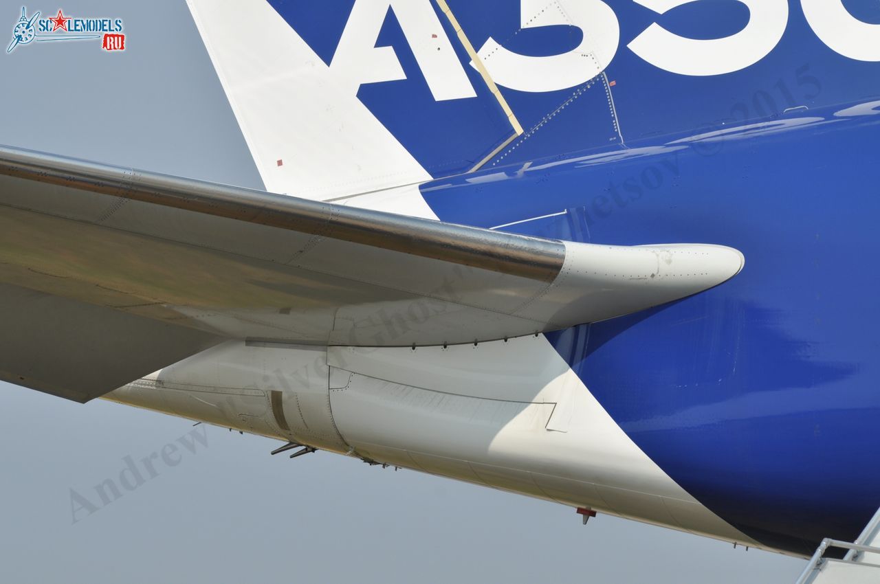 Airbus_A350XWB_F-WXWB_18.jpg