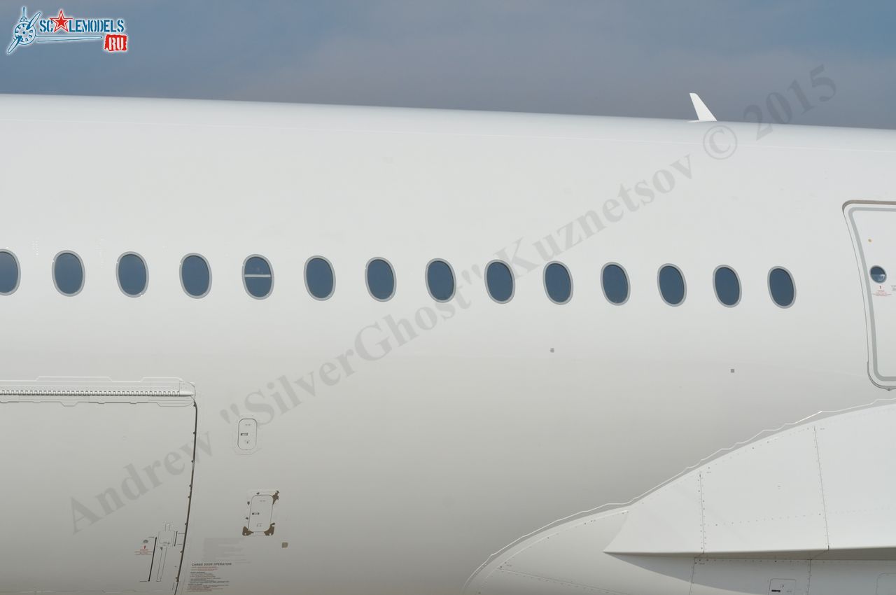 Airbus_A350XWB_F-WXWB_192.jpg