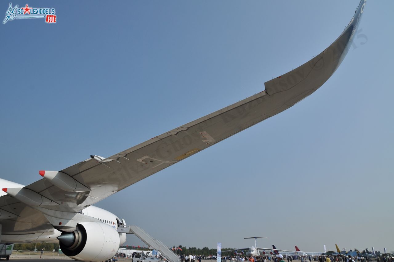 Airbus_A350XWB_F-WXWB_202.jpg