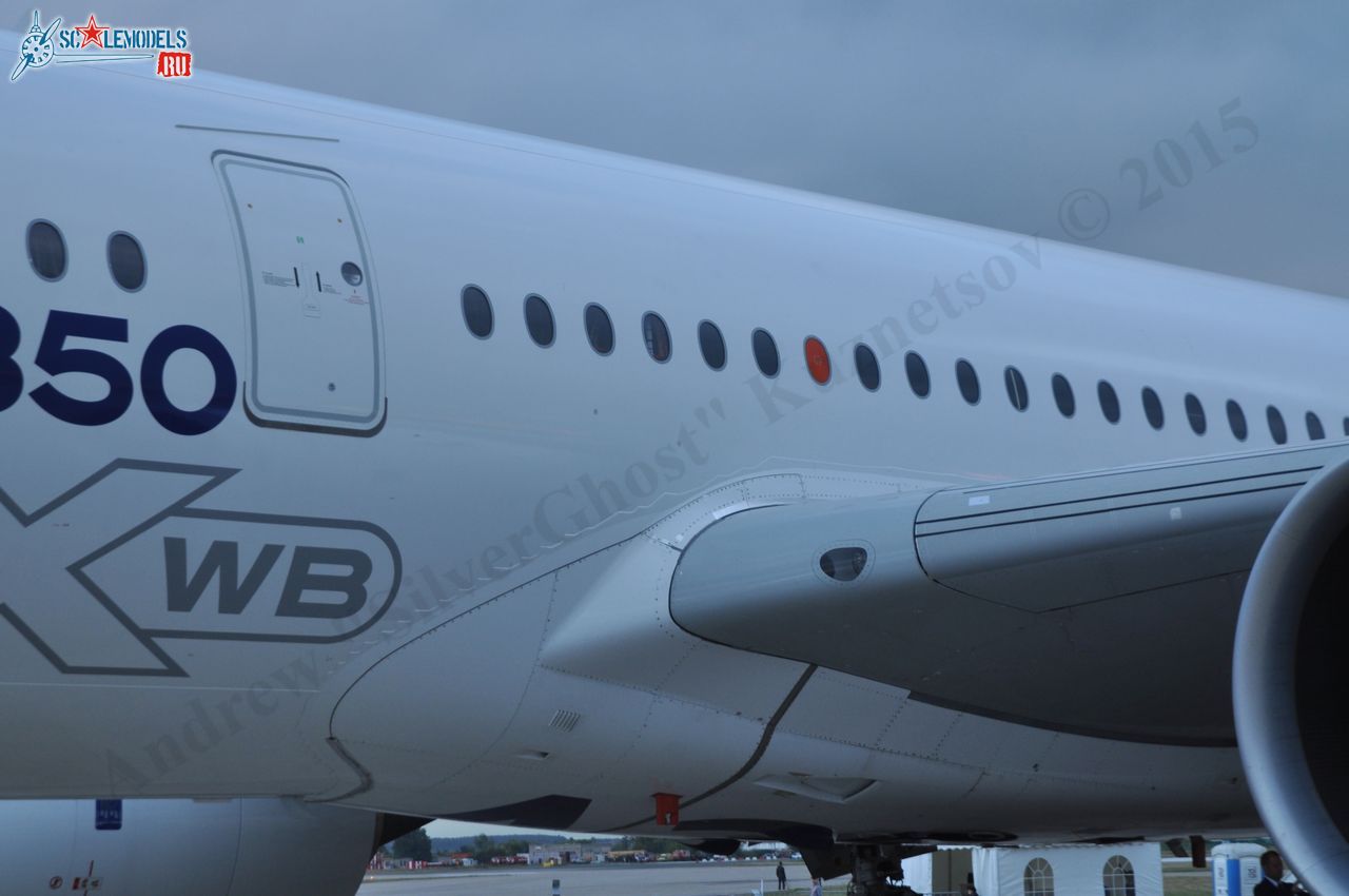 Airbus_A350XWB_F-WXWB_241.jpg