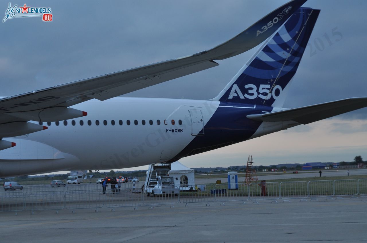 Airbus_A350XWB_F-WXWB_268.jpg