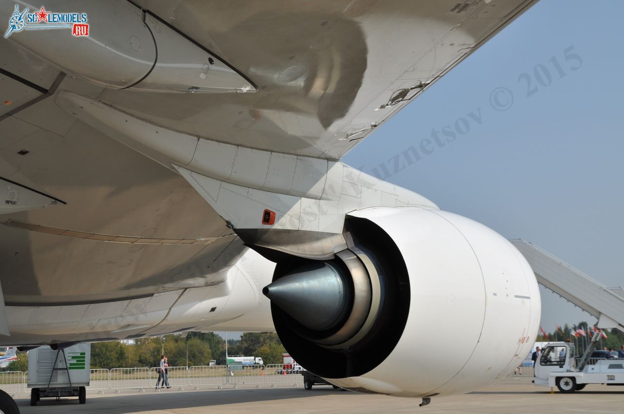 Airbus_A350XWB_F-WXWB_47.jpg