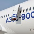 Airbus_A350XWB_F-WXWB_62.jpg