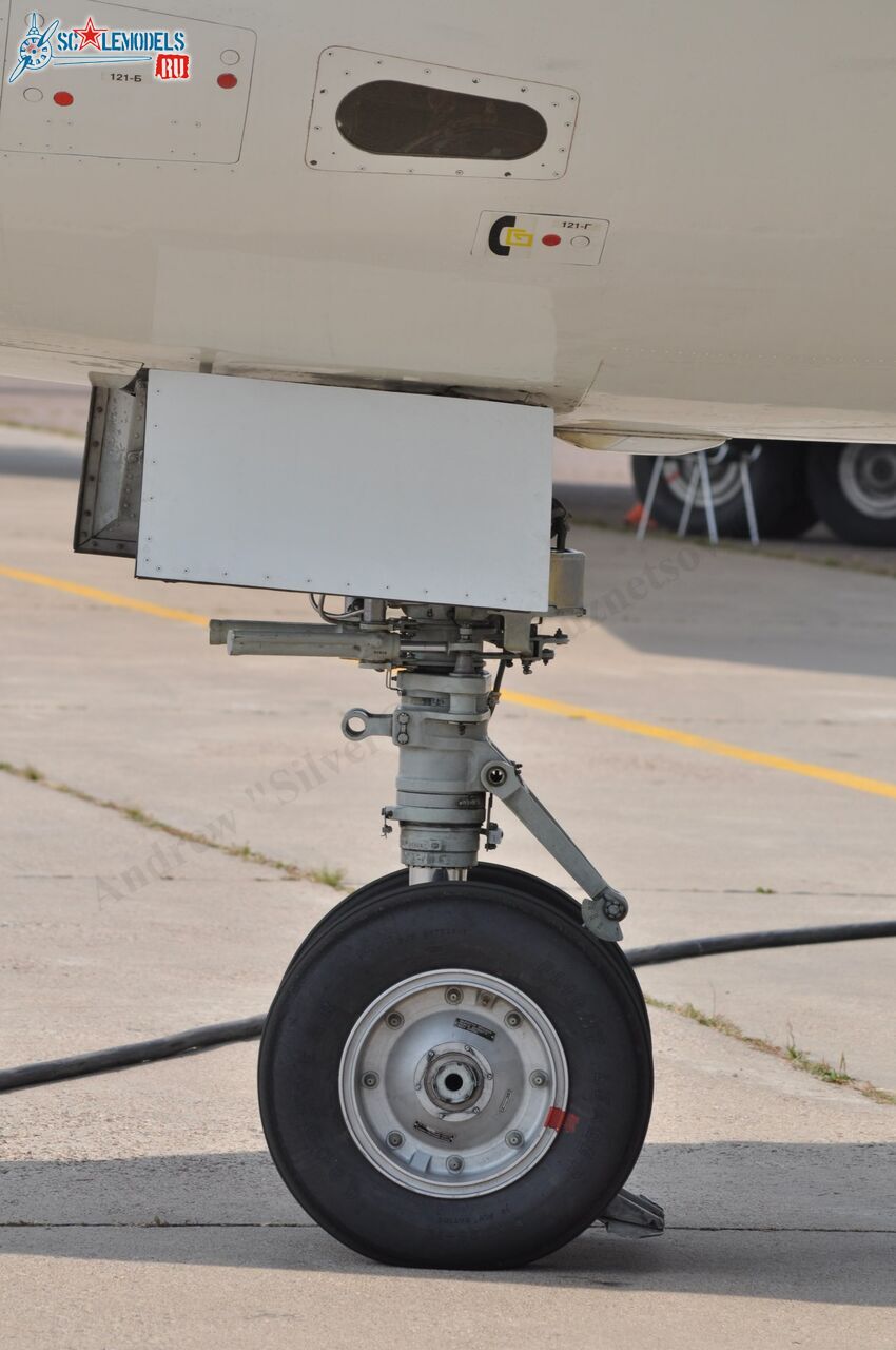 Il-114_110.jpg