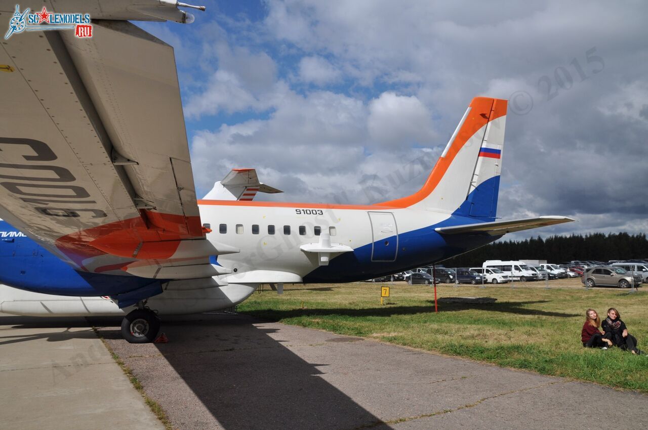 Il-114_177.jpg