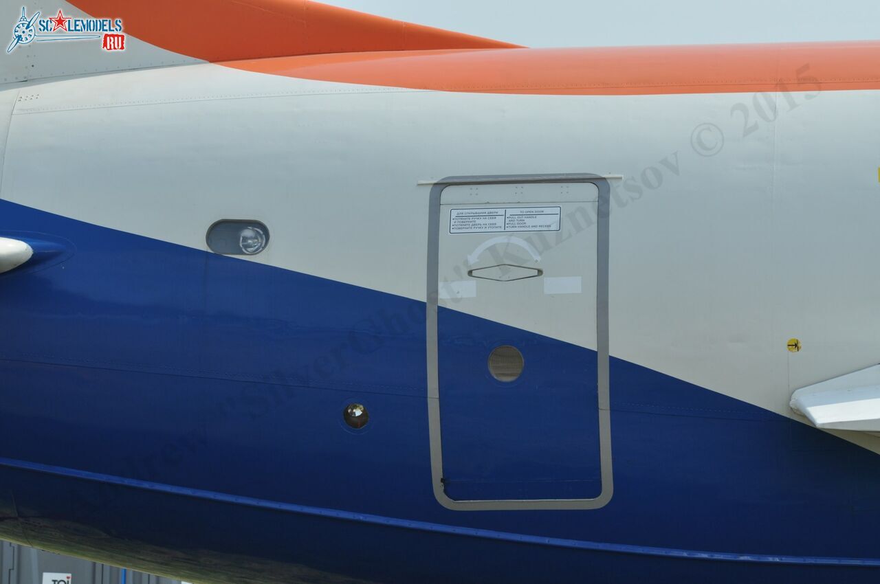 Il-114_248.jpg