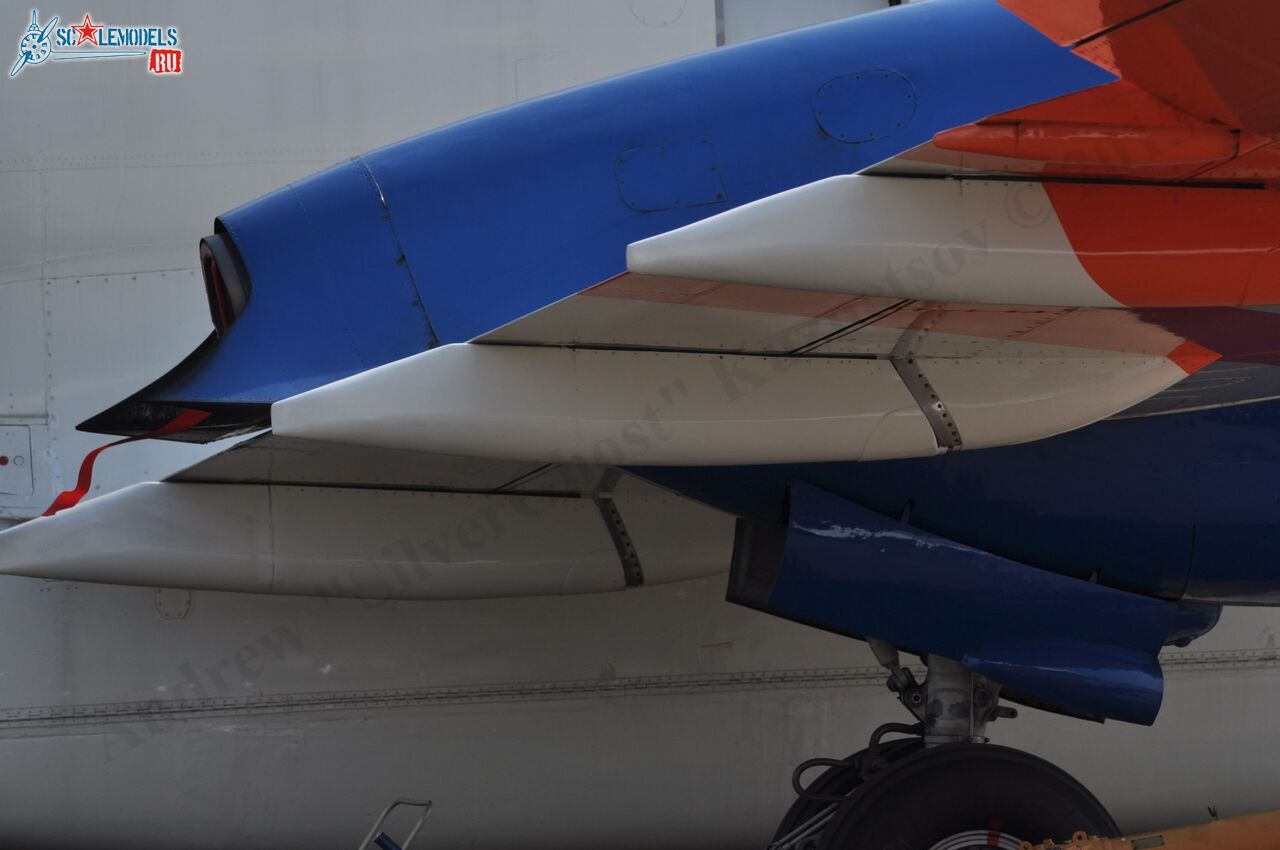 Il-114_260.jpg