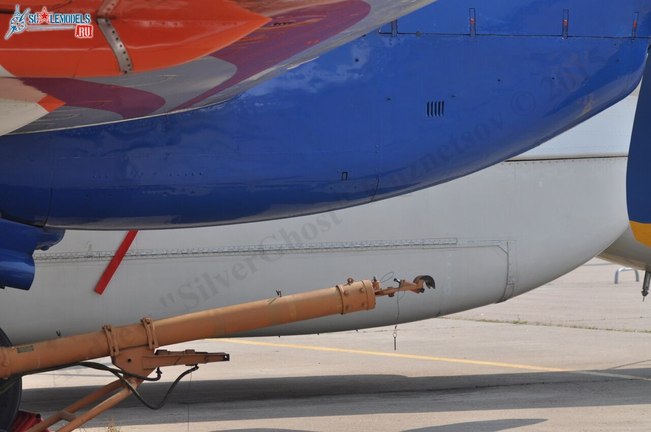 Il-114_264.jpg
