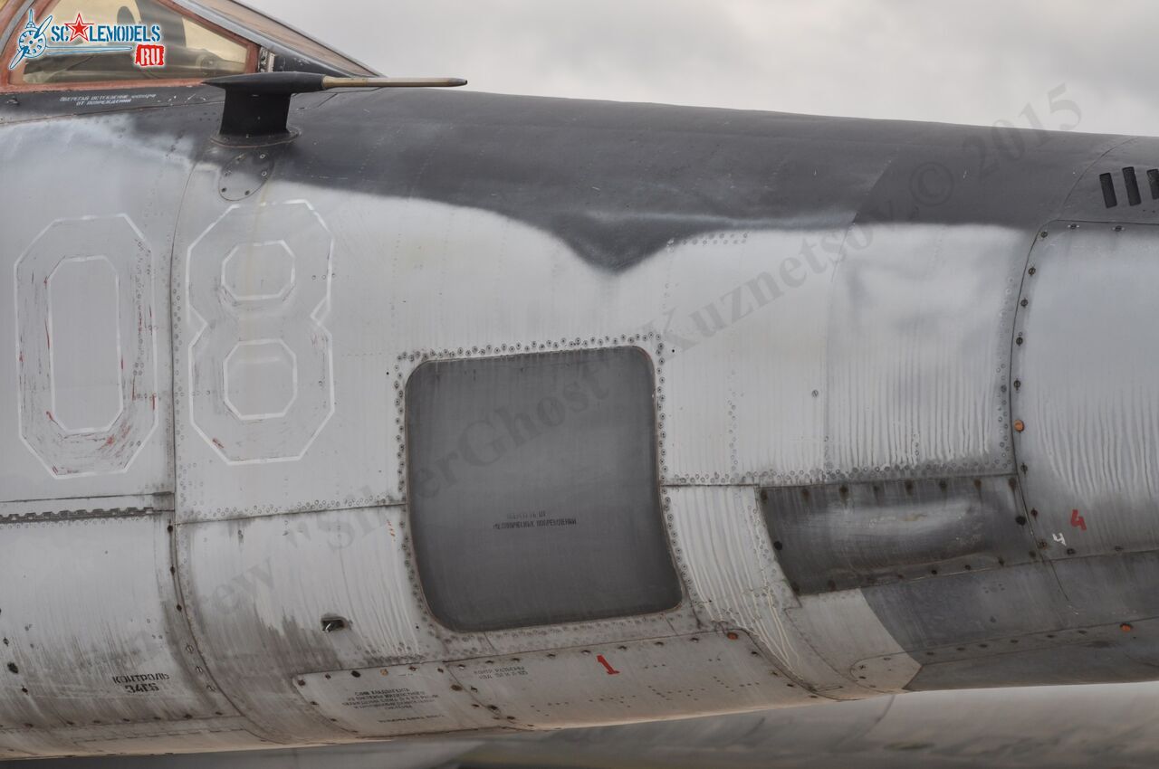 MiG-25BM_32.jpg