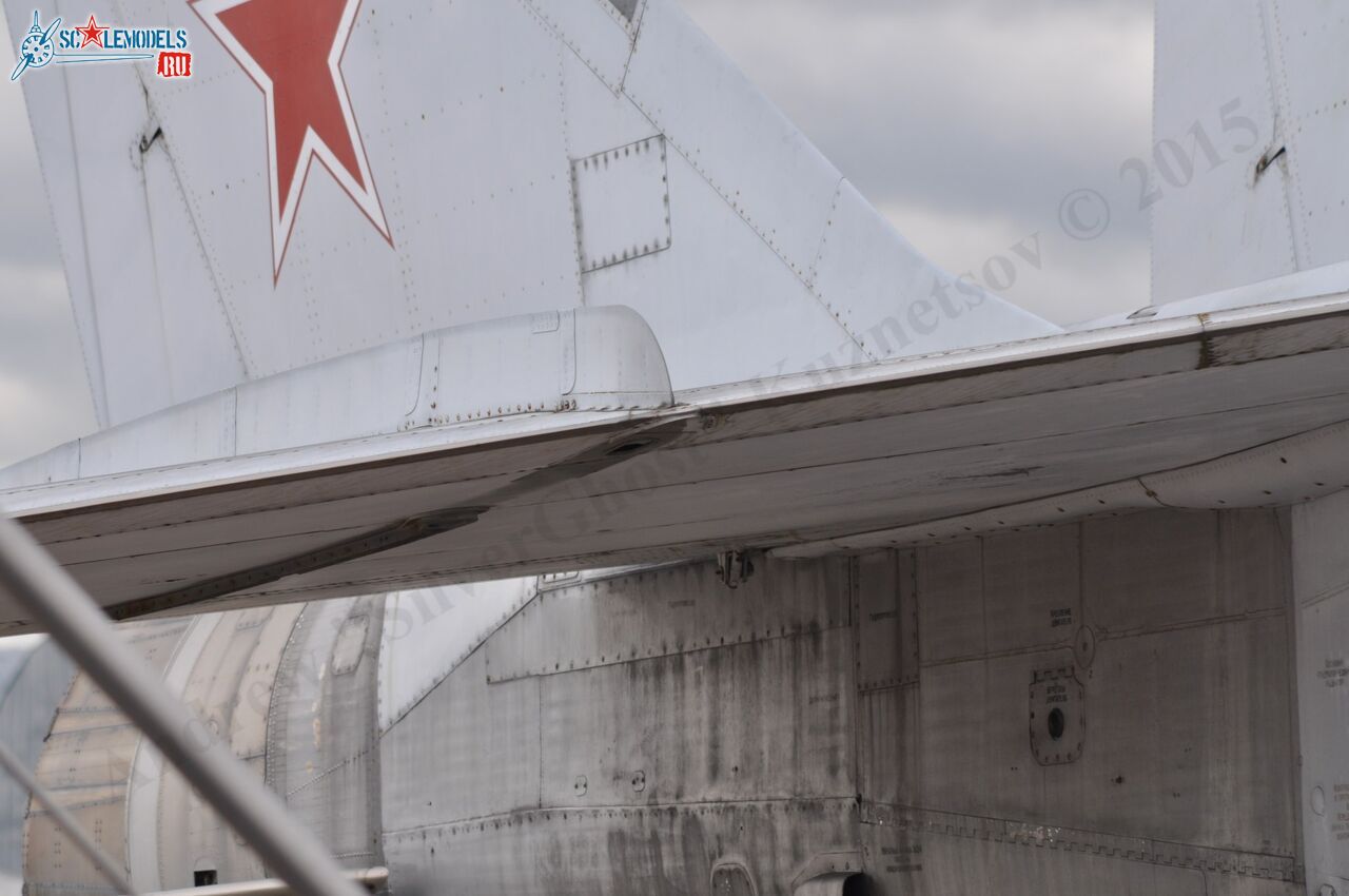 MiG-25BM_49.jpg
