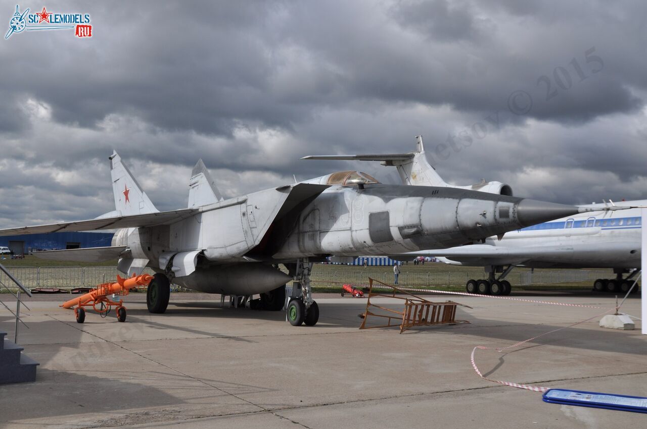 MiG-25BM_58.jpg